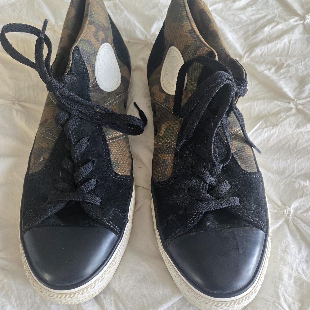 Mens Chuck Taylor Converses Camo